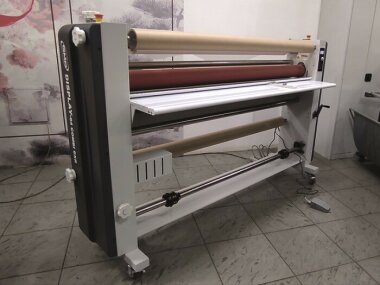 Широкоформатный ламинатор GMP DISPLAY-64 COMBI EXR в демозале ГК «РУССКОМ»