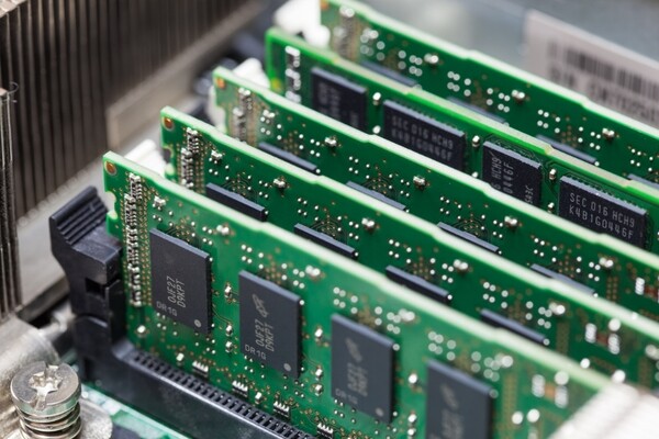 TrendForce: падение цен на микросхемы памяти остановилось