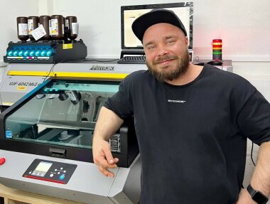 «Смарт-Т» установила УФ-принтер Mimaki UJF-6042 MkII в московской типографии Sunprint