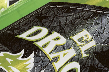 Так много и такие разные: 25 наивных, но важных вопросов про полиграфические лаки