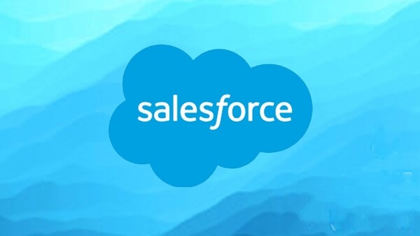 Salesforce готова принять на работу 3300 человек