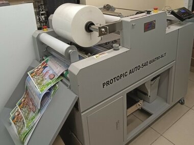 Рулонный ламинатор PROTOPIC AUTO-540 QUATRO SLIT инсталлирован в «Фотосети Сивма» в Воронеже