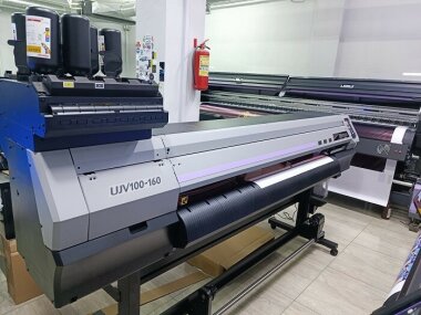 «Смарт-Т» установила УФ-принтер Mimaki UJV100 в Узбекистане