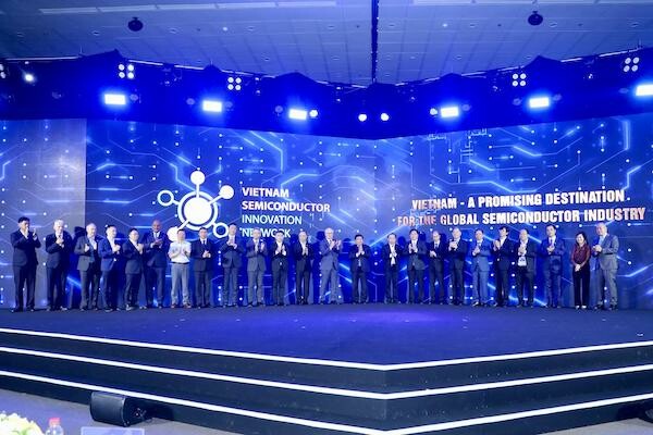 Во Вьетнаме собираются строить завод по производству микросхем