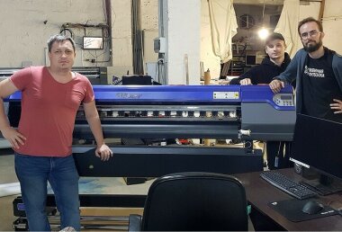 «Смарт-Т» установила уже второй принтер ARK-JET SOL 1602 в РПК LEON из Таганрога