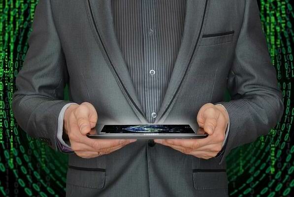 Россиян тревожит наступление нейросетей