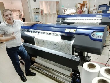 Уже третий ARK-JET запустила «Смарт-Т» на фабрике Design Studio 3D