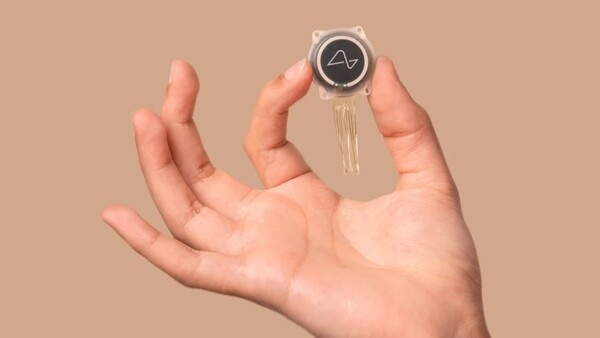 Нейрочип Neuralink впервые вживили в мозг человека