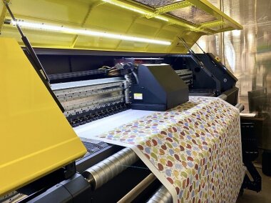 Первый промышленный TRUJET M16 установлен в «Мир Рекламы»