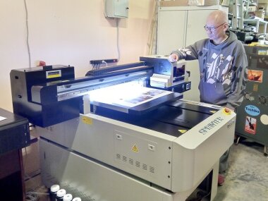 «Смарт-Т» установила УФ-принтер Sprinter DPP A1E в питерской типографии «АВРОРА пресс»