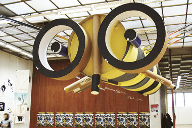 Глобальный плакат и 13 трендов