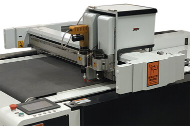 MasterCutter расширяет формат резки