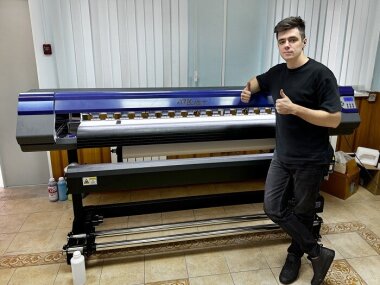 «КОВЧЕГ» установила сразу три станка для производства рекламы в РПК «Референс»