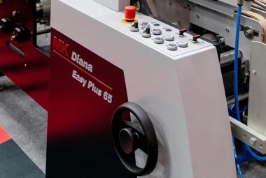 «ХД РУС» установила фальцевально-склеивающую линию в Туле