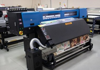 «Смарт-Т» начинает поставки широкоформатных латексных принтеров HONGJET