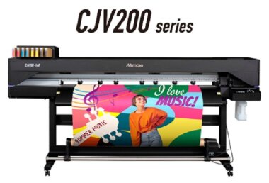 В новую серию принтеров-каттеров Mimaki CJV200 входят три экосольвентные модели