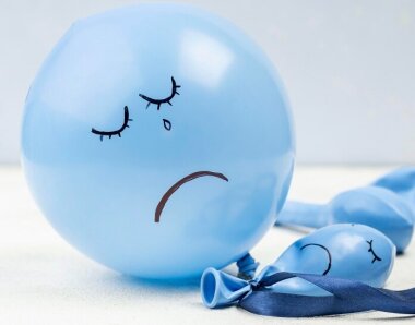 Допустимо ли плакать на работе?