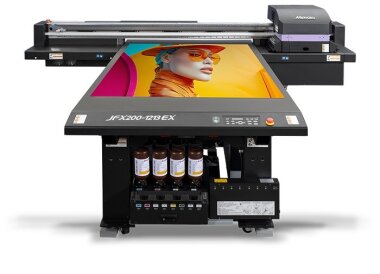 Mimaki расширяет линейку планшетных УФ-принтеров