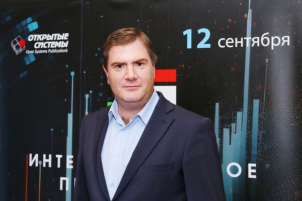 ИИ за работой: преимущества, проблемы, риски