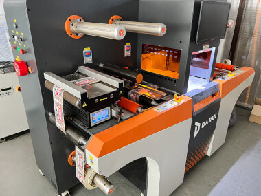 В типографии «Арт-Лайн» запущен в работу лазер для высечки этикеток Darui D-J3