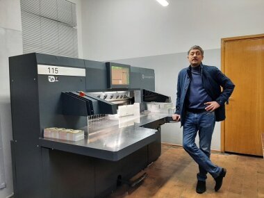 В типографии Казани «ЯМ Интернешнл» установила бумагорезальную машину baumannperfecta 115SE