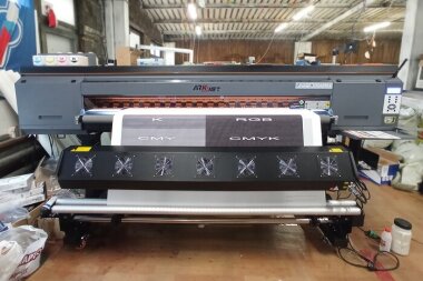 «КОВЧЕГ» установила ARK-JET SUB 1903 на фабрике «Опт-принт» из Великого Новгорода