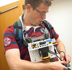 Kinect, лазерный дальномер, гироскоп, акселерометр, шутер, МТИ