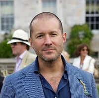 Джонатан Айв Apple