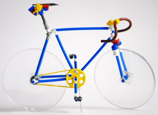 Велосипед из Lego