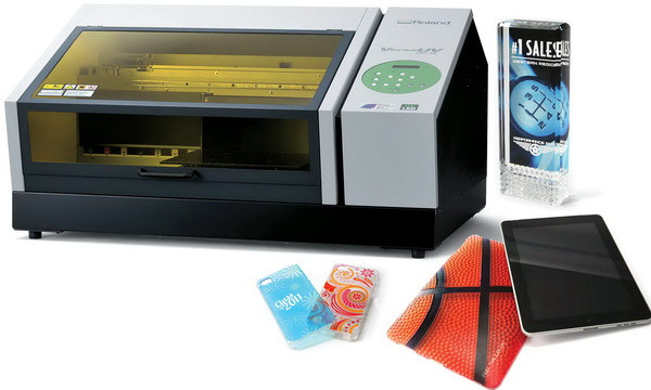 Обновлённый струйный УФ-принтер VersaUV LEF-12