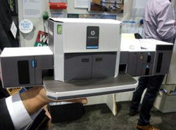 HP Indigo 10000 формата B2 на офисном столе