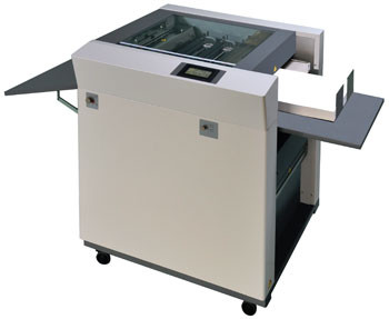 Финишный модуль Uchida Aerocut в типографии «Унопресс»