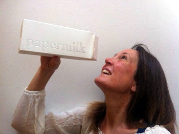 Бумага с молочным волокном