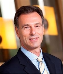 Новым президентом группы материалов Avery Dennison стал Джордж Граванис