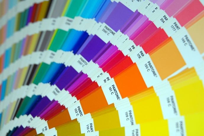 Pantone добавила в палитру 112 новых цветов