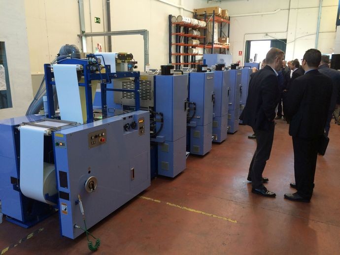 Miyakoshi: будущее этикетки за офсетом