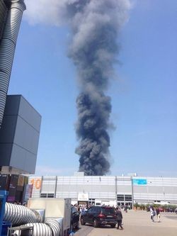 В результате крупного пожара в Messe Düsseldorf уничтожен не использовавшийся павильон 18. Выставка drupa продолжает свою работу