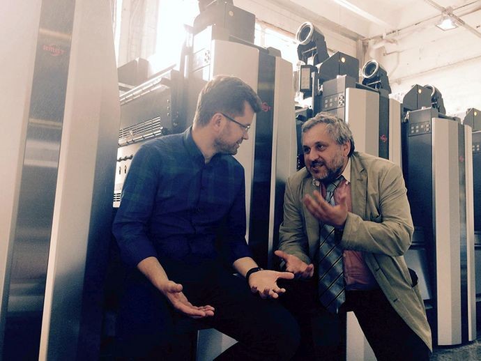 Первая в России новейшая машина RMGT с двумя сушками LED-UV запущена в типографии «Любавич»