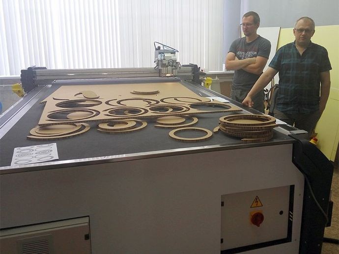 Режущий плоттер Bullmer Premiumcut установлен в компании «Мир тары»