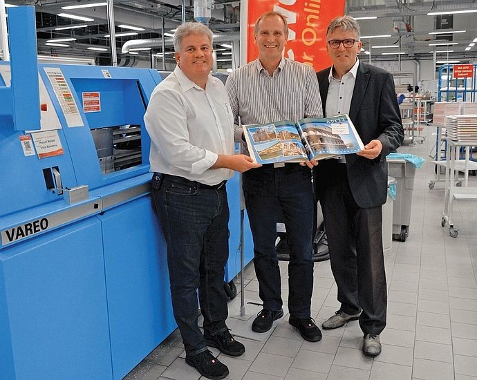 Машина КБС Mueller Martini Vareo установлена в одной из крупнейших европейских типографий по изготовлению фотокниг