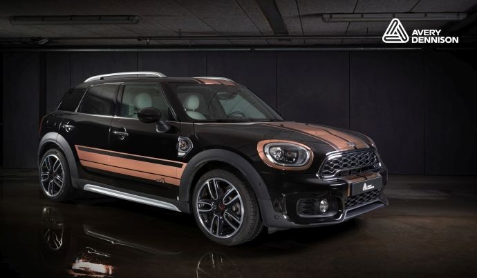 Avery Dennison показала на FESPA 2018 семь цветов плёнок для оклейки транспорта 