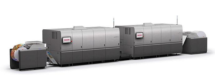 Ricoh выпустила цветную рулонную ЦПМ и чернила к ней