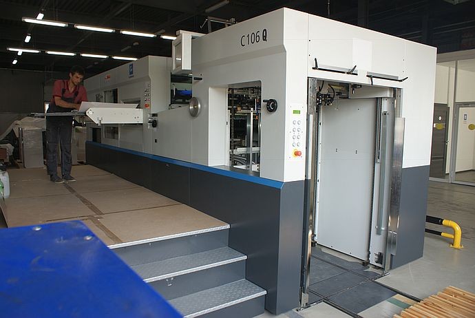 Автоматический высекальный пресс Guowang C106Q в ГК «Шико»