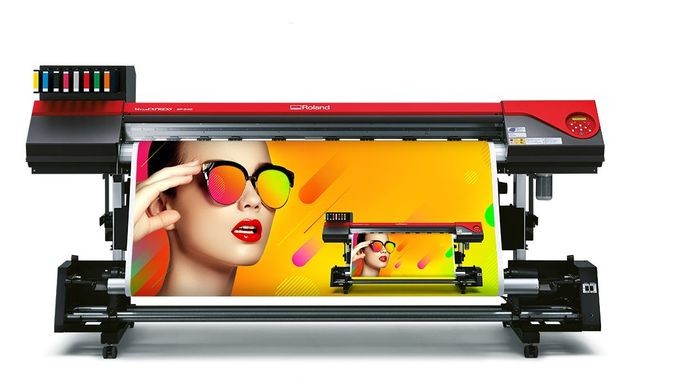 Roland DG вывела на рынок восьмицветный экосольвентный принтер