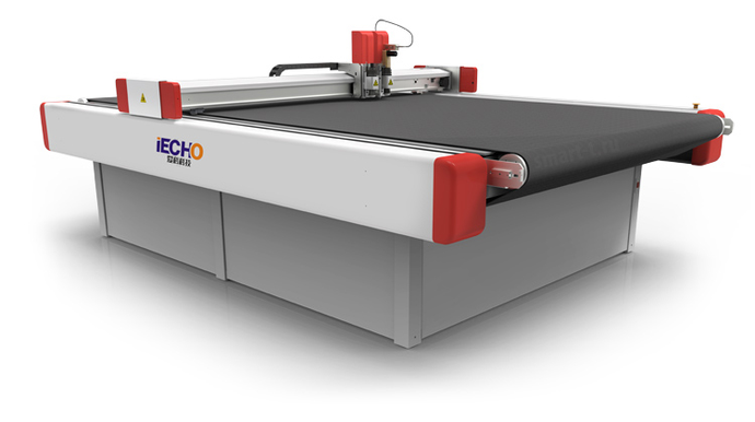 Режущий плоттер iEcho BK 1311 установлен в типографии «Арбат»