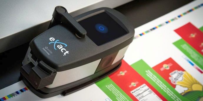 X-Rite выпустила сканер для автоматического измерения цветовых шкал на оттиске