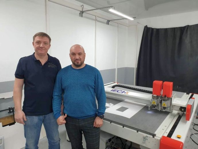 Режущий плоттер iECHO BK1713 установлен в ИПК «Одеон»