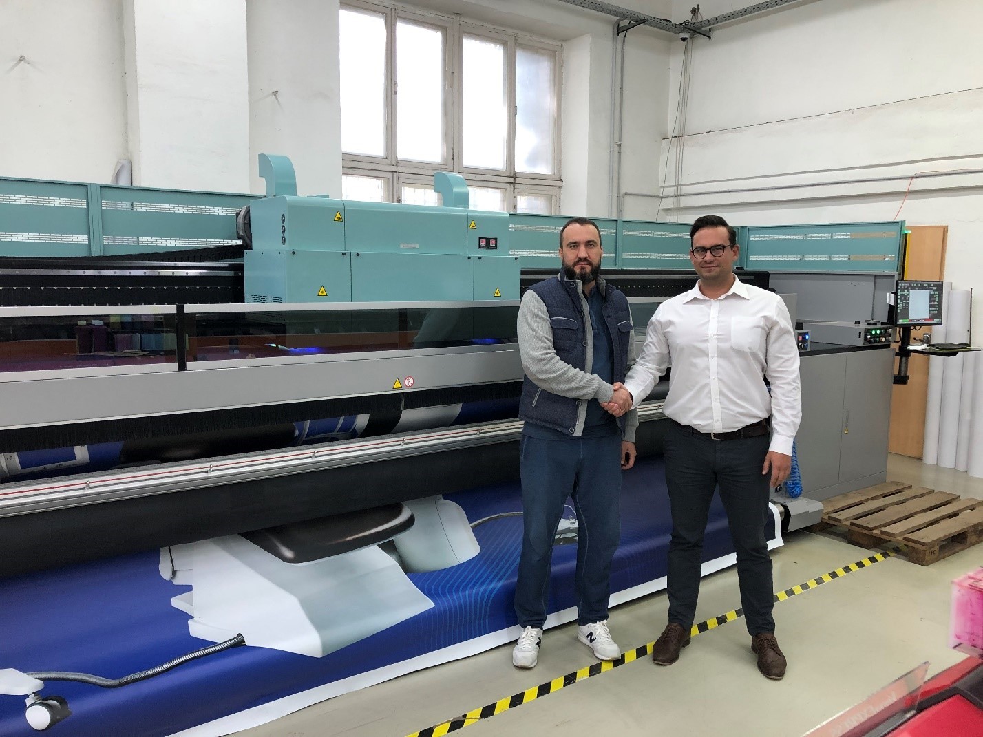 «ФУДЖИФИЛЬМ РУС» установила принтер Fujifilm Acuity Ultra 5006 в РПК «Точка Рекламы»