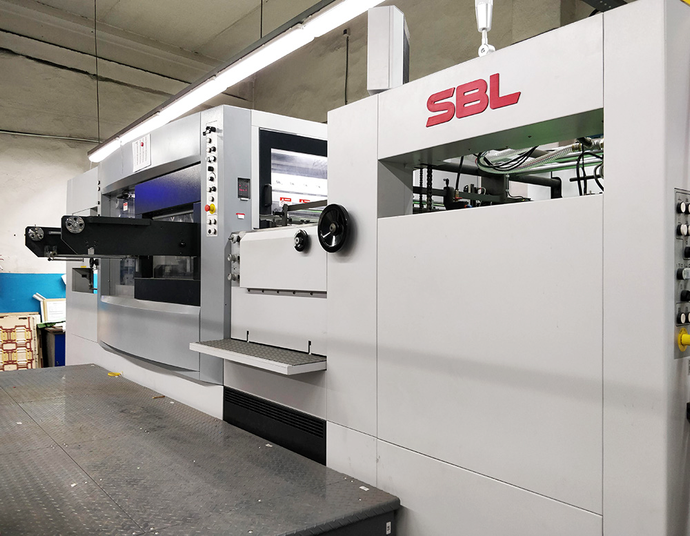 Автоматический высекальный пресс SBL-1060SE установлен на МКПФ