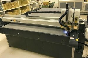 Планшетный режущий плоттер iECHO TK4S для архивов Санкт-Петербурга